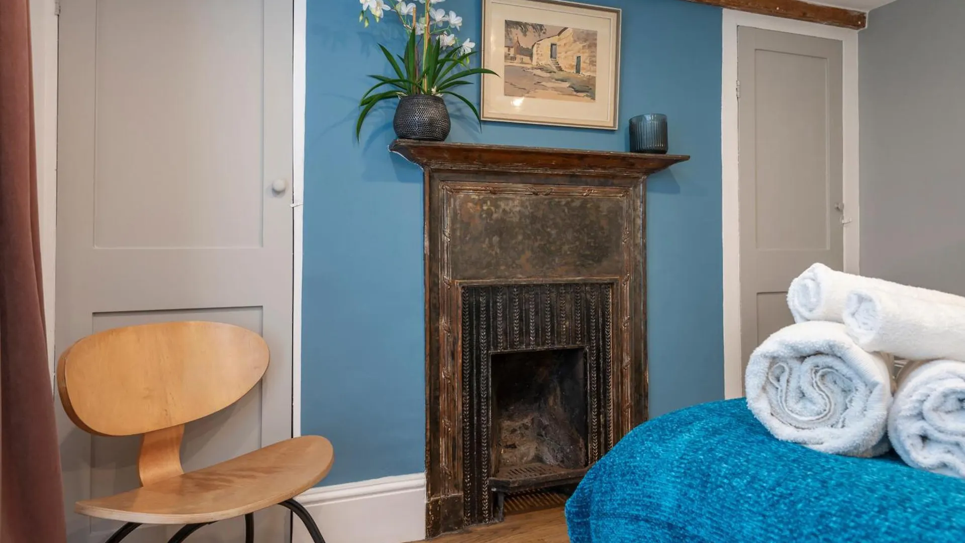 Chic 1-Bed Garden Flat, London, Convenient For Tower Bridge, Great Public Transport Apartment 0*, London