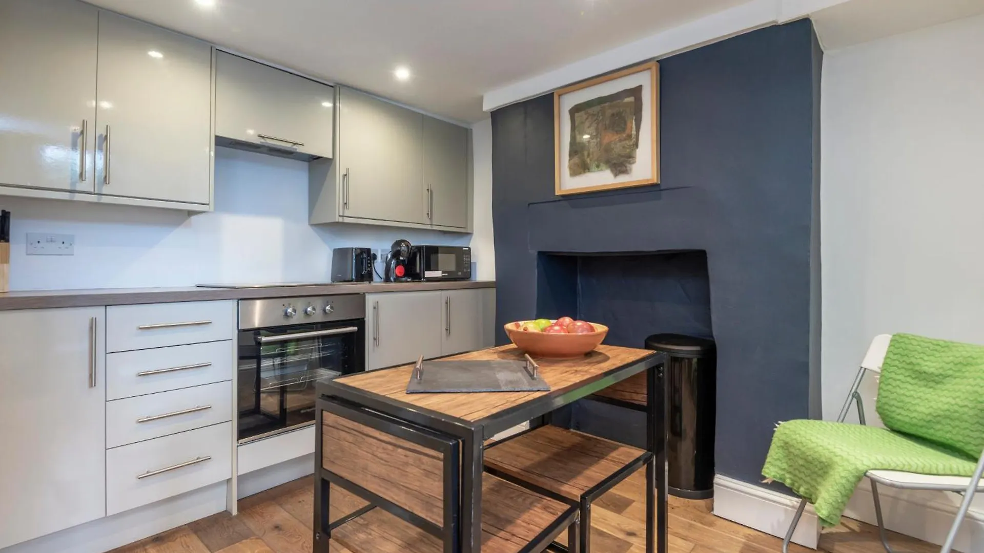 Chic 1-Bed Garden Flat, London, Convenient For Tower Bridge, Great Public Transport Lägenhet Storbritannien